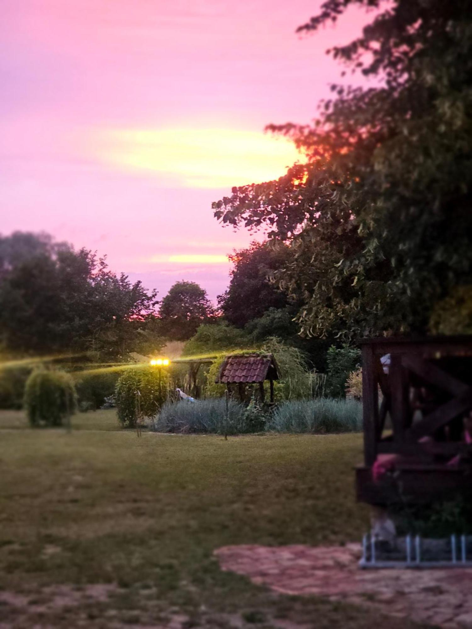 Swojski Gosciniec Prazmowo Bagian luar foto